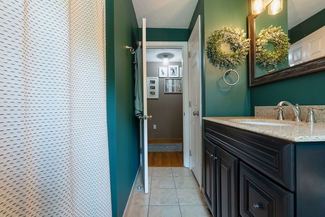 79 Martin Rd, Reading, MA 01867