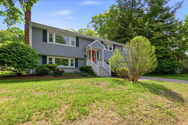 79 Martin Rd, Reading, MA 01867