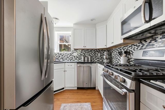 79 Martin Rd, Reading, MA 01867