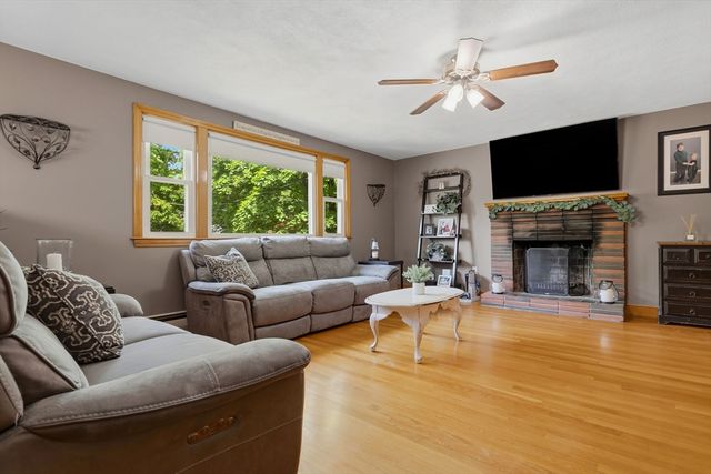 79 Martin Rd, Reading, MA 01867