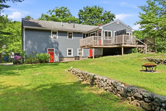 79 Martin Rd, Reading, MA 01867