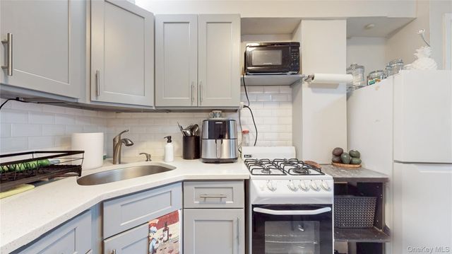 79-20 Kneeland Avenue, Elmhurst, NY 11373
