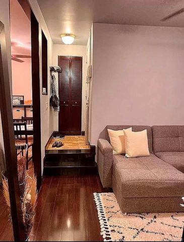 21-06 35th Street 1B, Astoria, NY 11105