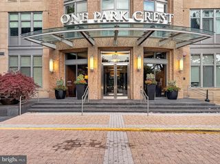 8220 CRESTWOOD HEIGHTS DR #1912, Mclean, VA 22102