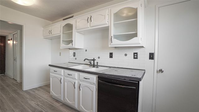 2115 Chatsworth Road, Carrollton, TX 75007