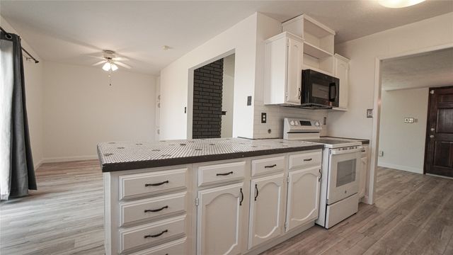 2115 Chatsworth Road, Carrollton, TX 75007