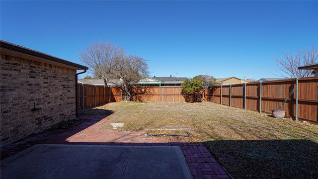 2115 Chatsworth Road, Carrollton, TX 75007