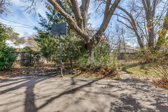 12018 Sunland Street, Dallas, TX 75218