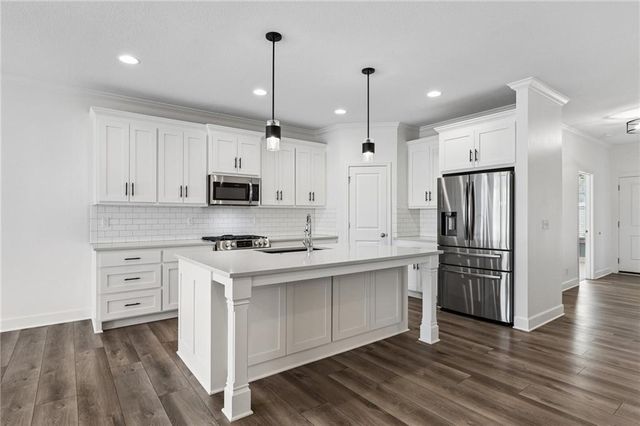 16236 Broadmoor Street, Overland Park, KS 66085
