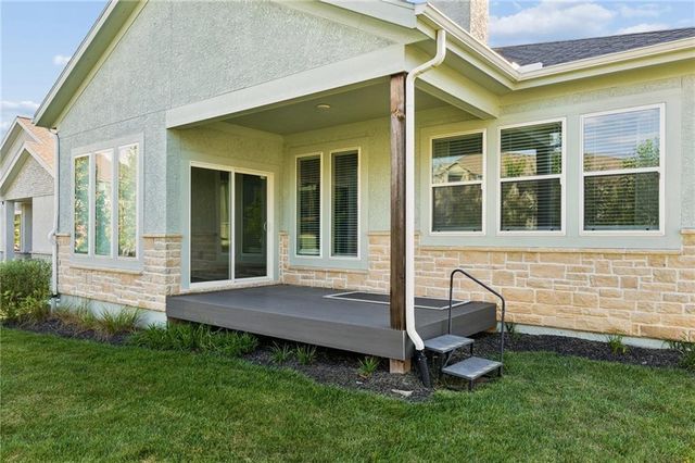 16236 Broadmoor Street, Overland Park, KS 66085