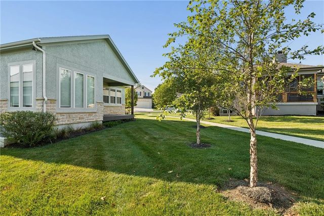 16236 Broadmoor Street, Overland Park, KS 66085