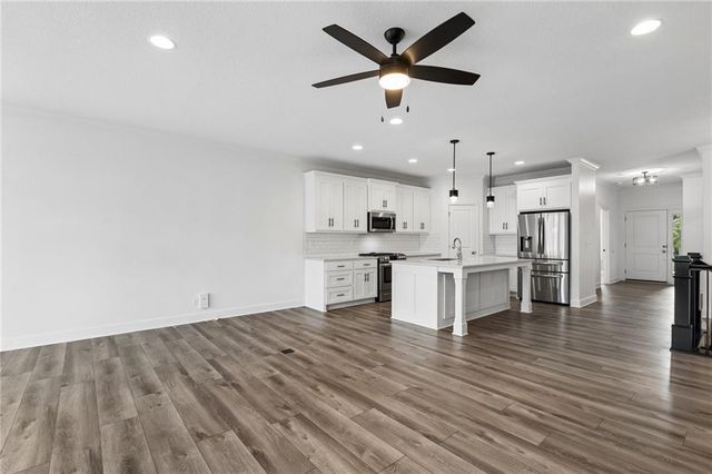 16236 Broadmoor Street, Overland Park, KS 66085