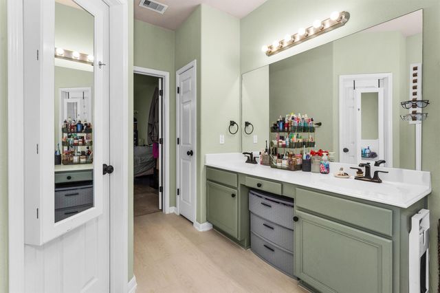 10635 Forest Creek Drive, Conroe, TX 77318