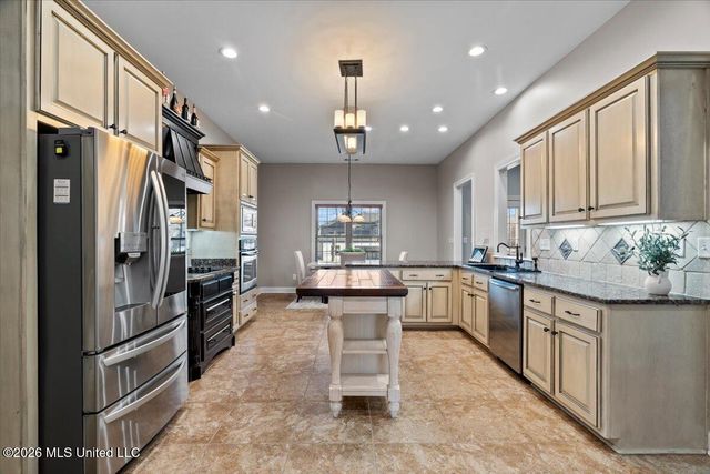 2615 Pimberton Cove, Southaven, MS 38672