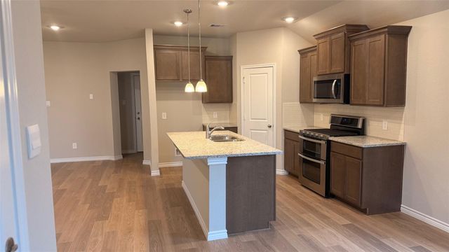 1219 Canton Dr, College Station, TX 77845