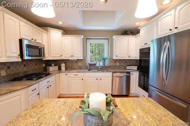 157 Winding Woods Trail, Brighton, MI 48114