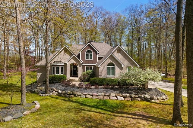 157 Winding Woods Trail, Brighton, MI 48114