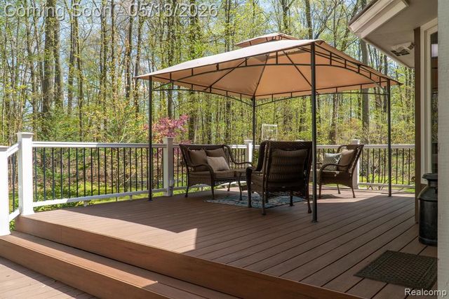 157 Winding Woods Trail, Brighton, MI 48114