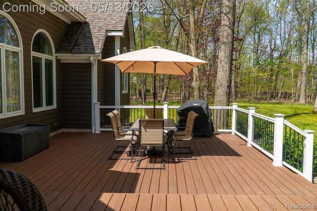 157 Winding Woods Trail, Brighton, MI 48114