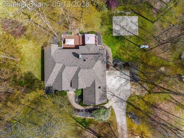 157 Winding Woods Trail, Brighton, MI 48114
