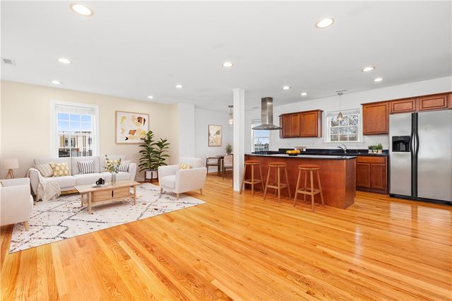 58 Sutton Street 6, Providence, RI 02903