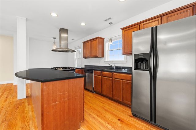 58 Sutton Street 6, Providence, RI 02903