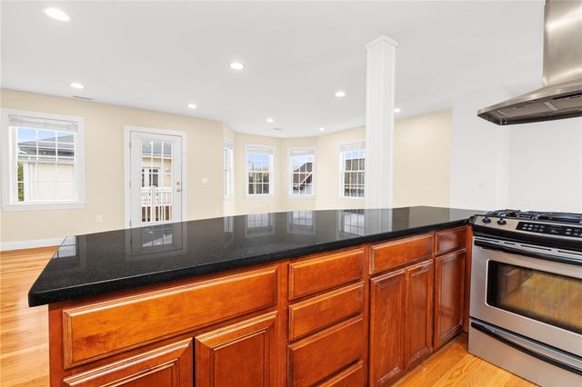 58 Sutton Street 6, Providence, RI 02903