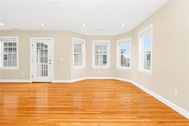 58 Sutton Street 6, Providence, RI 02903