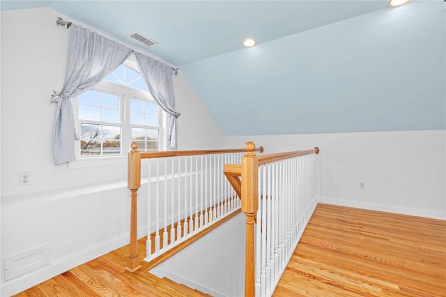 58 Sutton Street 6, Providence, RI 02903