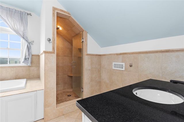 58 Sutton Street 6, Providence, RI 02903