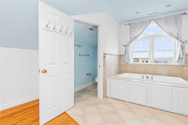 58 Sutton Street 6, Providence, RI 02903