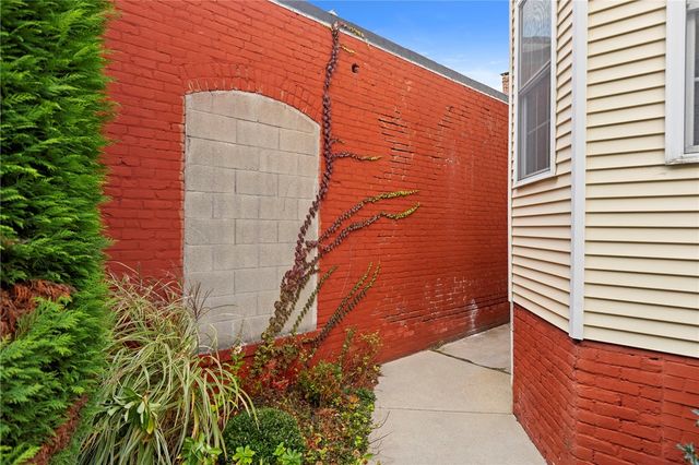 58 Sutton Street 6, Providence, RI 02903