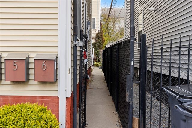 58 Sutton Street 6, Providence, RI 02903