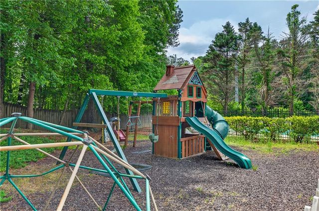 3904 Keystone Ridge NW, Acworth, GA 30101
