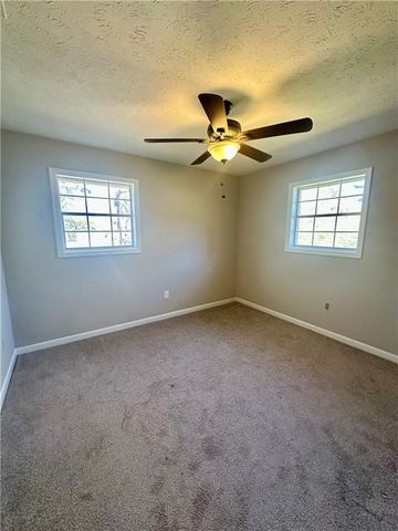 501 Lee Byrd Road, Loganville, GA 30052