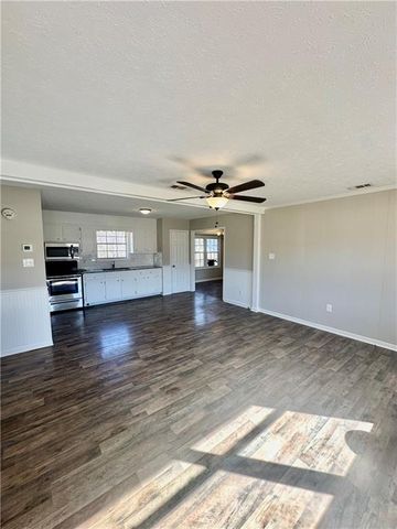 501 Lee Byrd Road, Loganville, GA 30052