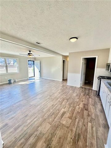 501 Lee Byrd Road, Loganville, GA 30052