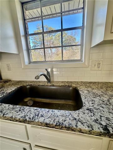 501 Lee Byrd Road, Loganville, GA 30052