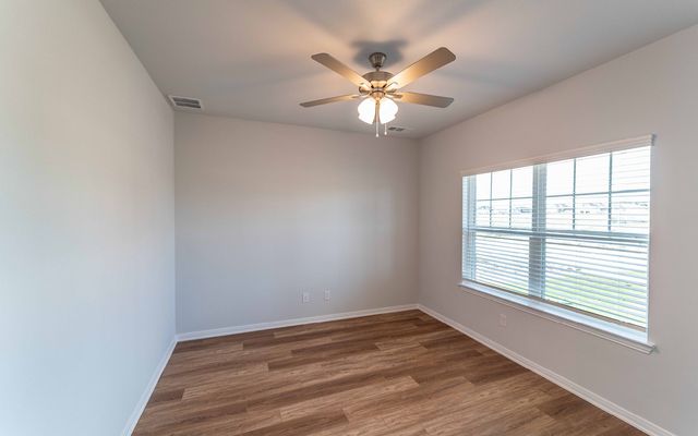 1800 Acorn Creek Circle, Mesquite, TX 75181
