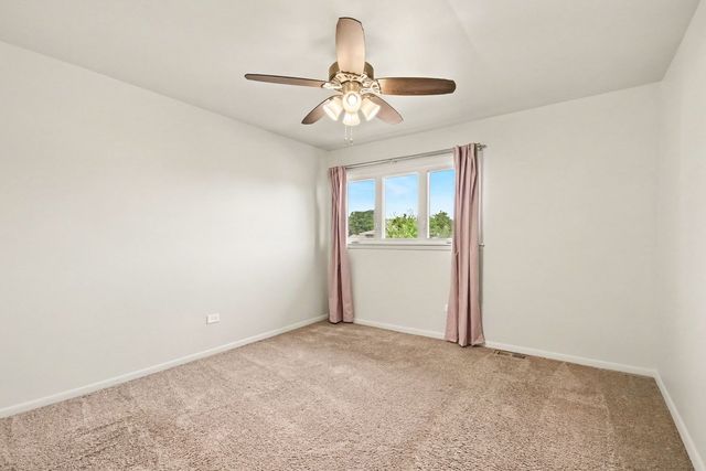 8533 W Sun Valley Drive, Palos Hills, IL 60465
