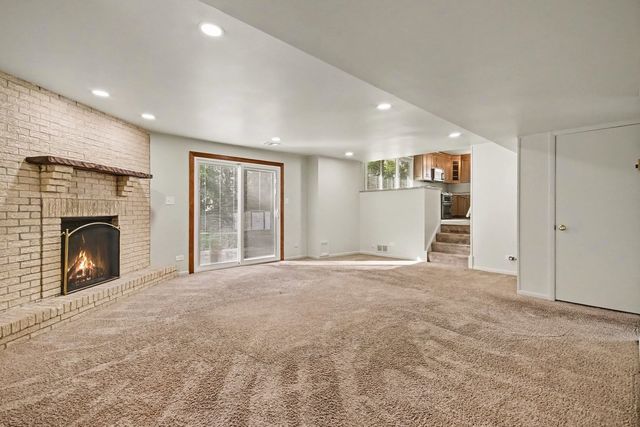8533 W Sun Valley Drive, Palos Hills, IL 60465