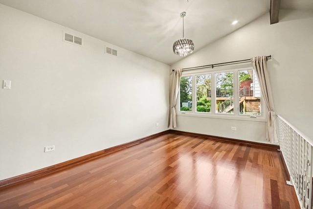 8533 W Sun Valley Drive, Palos Hills, IL 60465