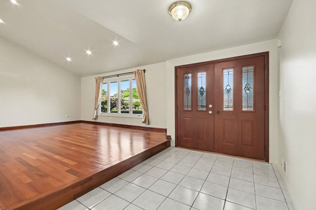 8533 W Sun Valley Drive, Palos Hills, IL 60465 — photo 4