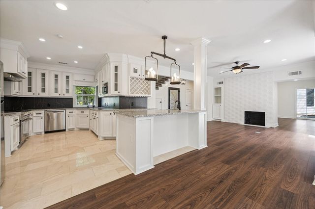 3071 Locke Lane, Houston, TX 77019