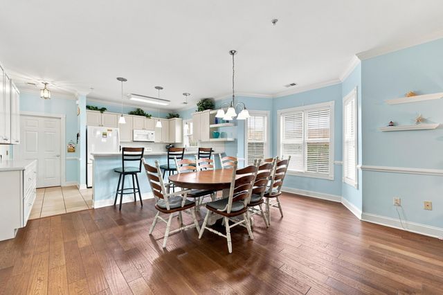 4891 Luster Leaf Cir Apt 101, Myrtle Beach, SC 29577