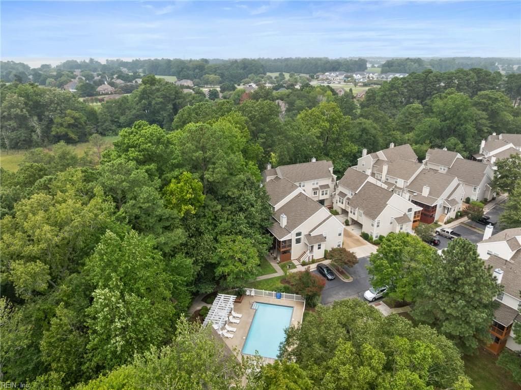 2060 Nicklaus DR, Suffolk, VA 23435