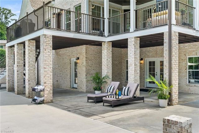 6323 Nesting Way, Oak Ridge, NC 27310