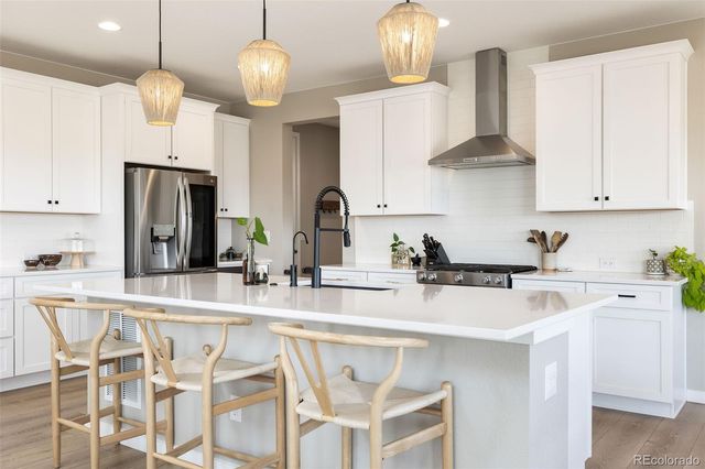 8827 Moonshimmer Trail, Littleton, CO 80125