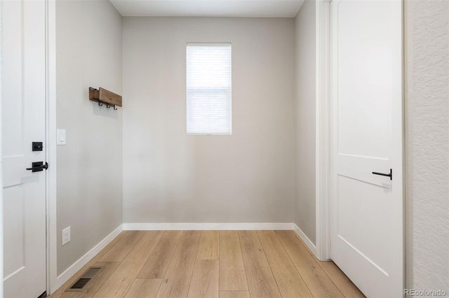 8827 Moonshimmer Trail, Littleton, CO 80125