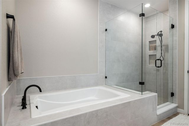 8827 Moonshimmer Trail, Littleton, CO 80125